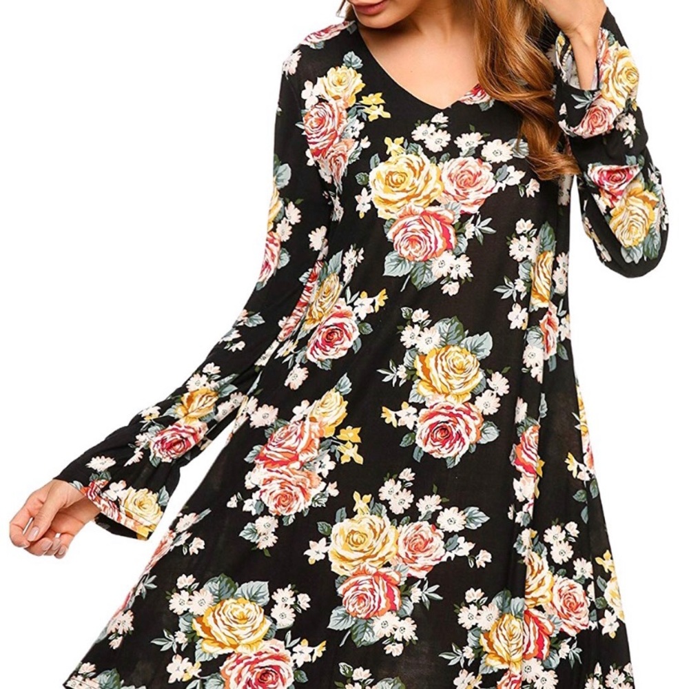 Mini long sleeve floral Dress.